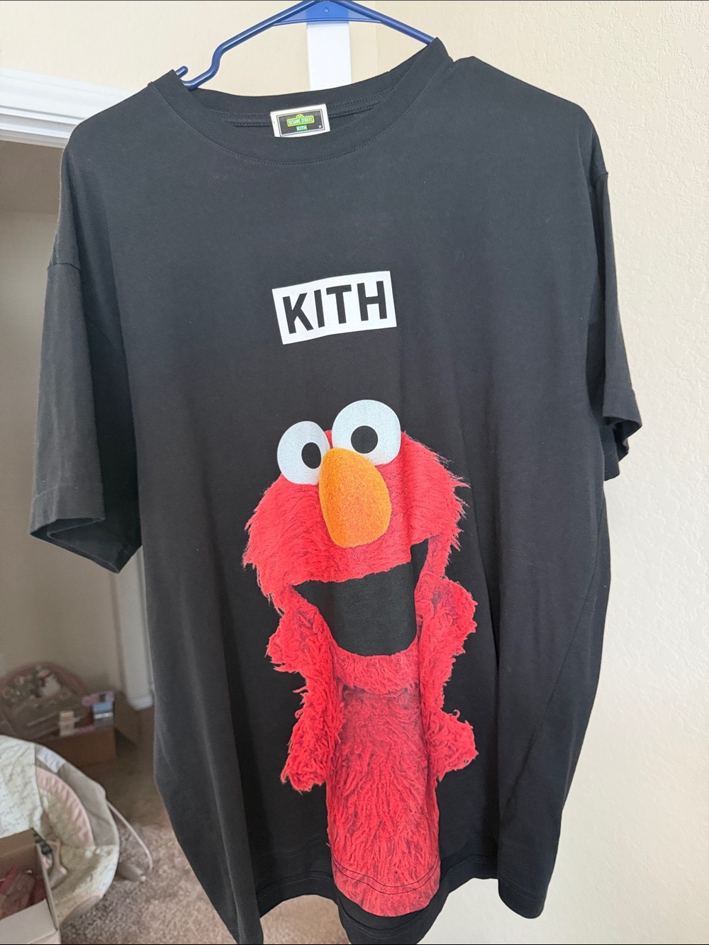 KITH x Elmo Black Graphic Tee - Red Elmo Print